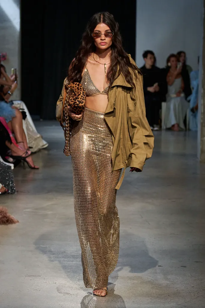 Bronx and Banco 26SS006